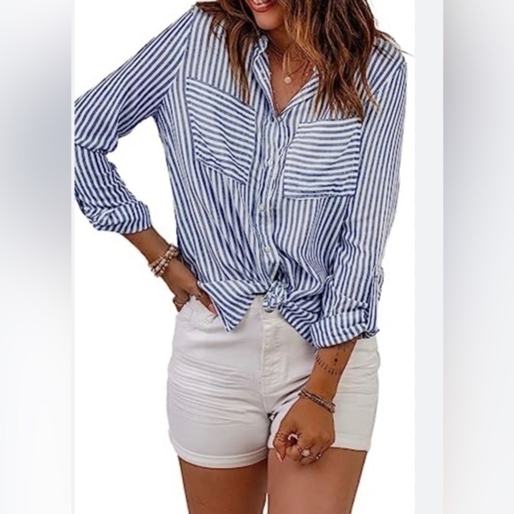 Blu Pepper Blue and White Pinstriped button down long sleeve shirt size small